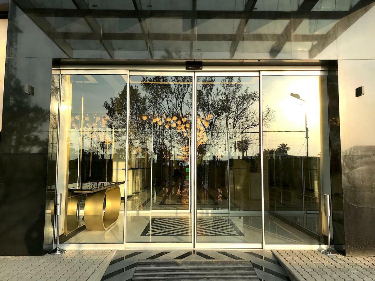 Orbi Beach Tower Batumi Exterior foto