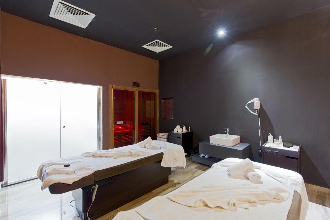 Orbi Beach Tower Batumi Exterior foto